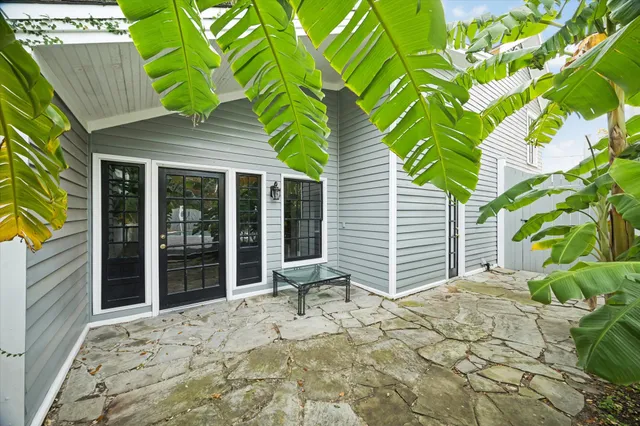 $2,250,000 | 200 Westmoreland Street, Houston, TX 77006