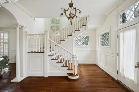 $2,250,000 | 200 Westmoreland Street, Houston, TX 77006