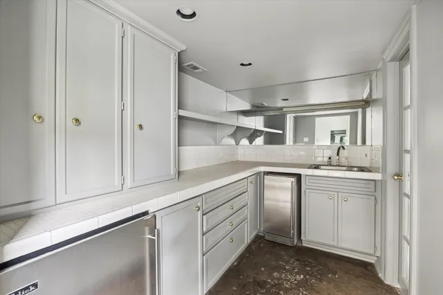 $2,250,000 | 200 Westmoreland Street, Houston, TX 77006