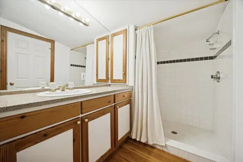 $2,250,000 | 200 Westmoreland Street, Houston, TX 77006