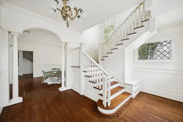 $2,250,000 | 200 Westmoreland Street, Houston, TX 77006