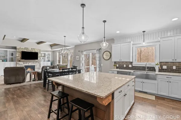 $1,250,000 | 4864 Hide Away Lane, Hudsonville, MI 49426