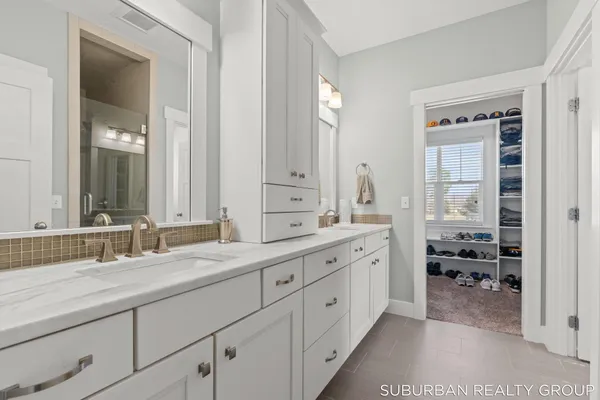 $1,250,000 | 4864 Hide Away Lane, Hudsonville, MI 49426