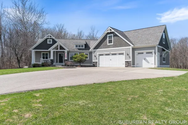 $1,250,000 | 4864 Hide Away Lane, Hudsonville, MI 49426
