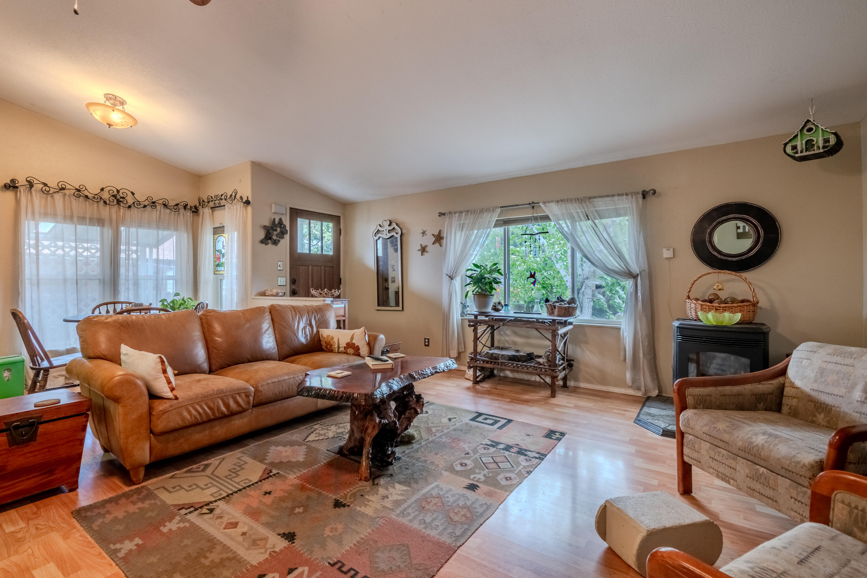 110 West 5th Street Phoenix, OR 97535 - Photo 5 of 25