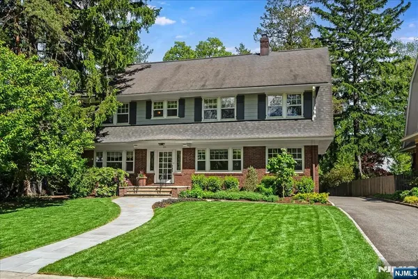 $1,799,000 | 221 Christopher Street, Montclair, NJ 07042