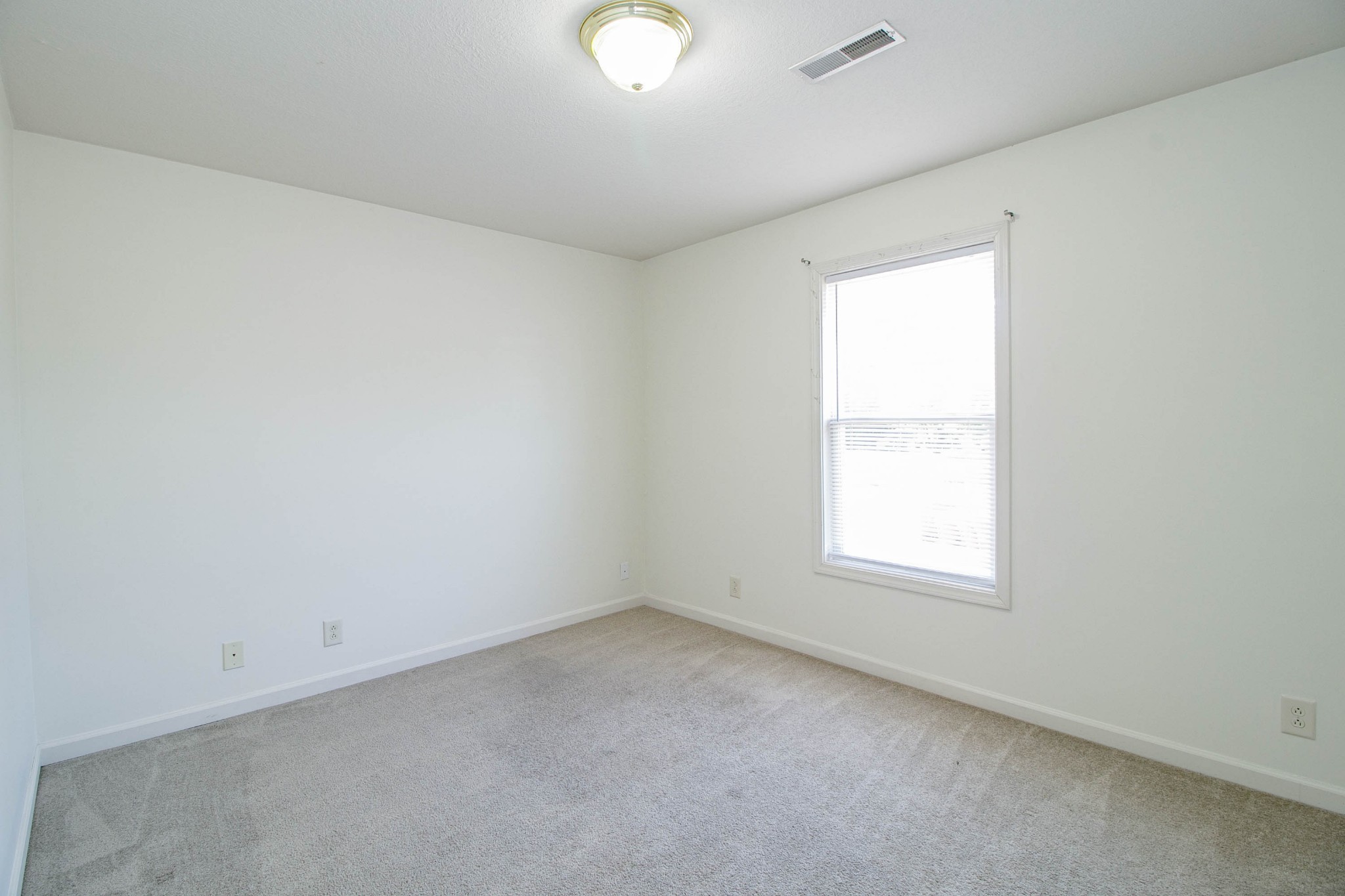 513 Peachers Ridge Road, Unit D Clarksville, TN 37042 - Photo 13 of 24 Gallery Image 13