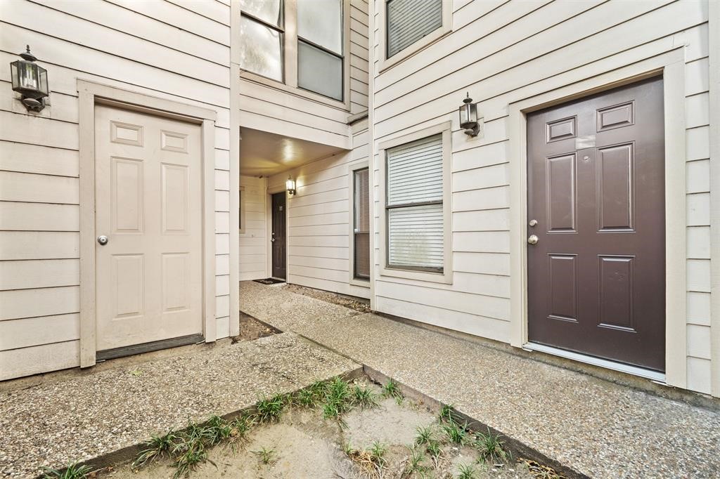 2277 South Kirkwood Road, Unit 1101 Houston, TX 77077 - Photo 2 of 18