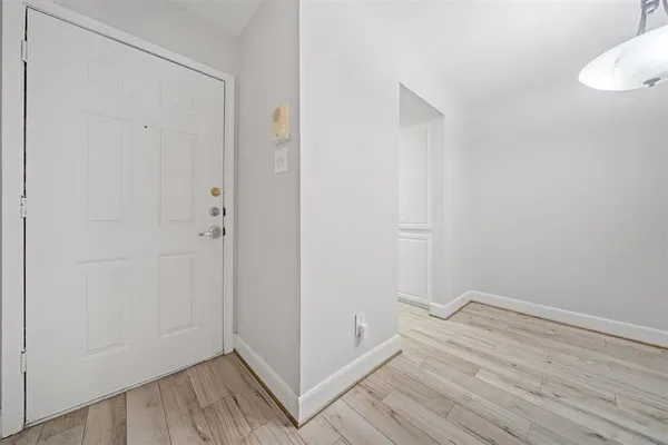 $1,649 | 2277 South Kirkwood Road, Unit 1101, Houston, TX 77077