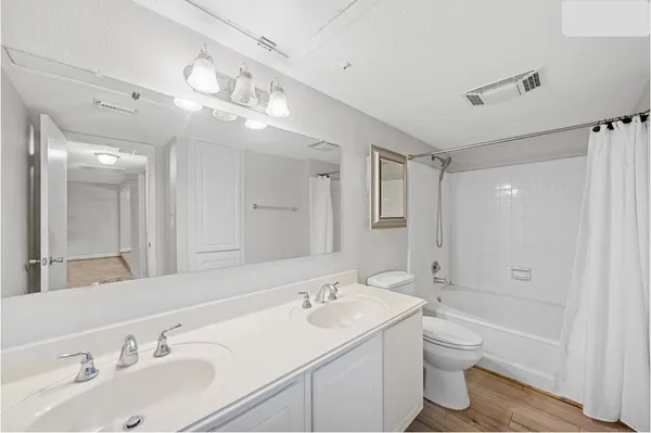 $1,649 | 2277 South Kirkwood Road, Unit 1101, Houston, TX 77077