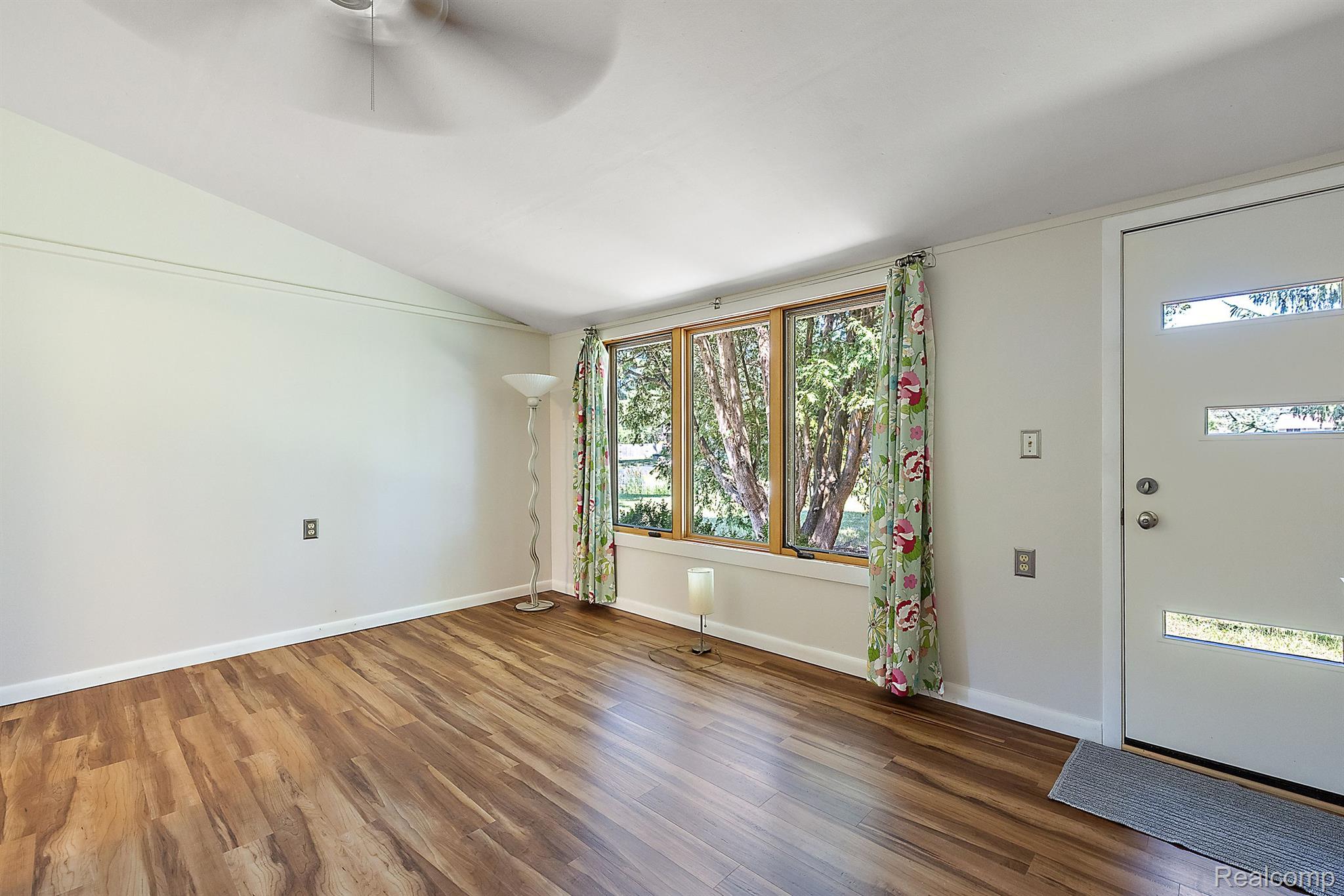 1404 Decker Road Walled Lake, MI 48390 - Photo 7 of 24 Gallery Image 7