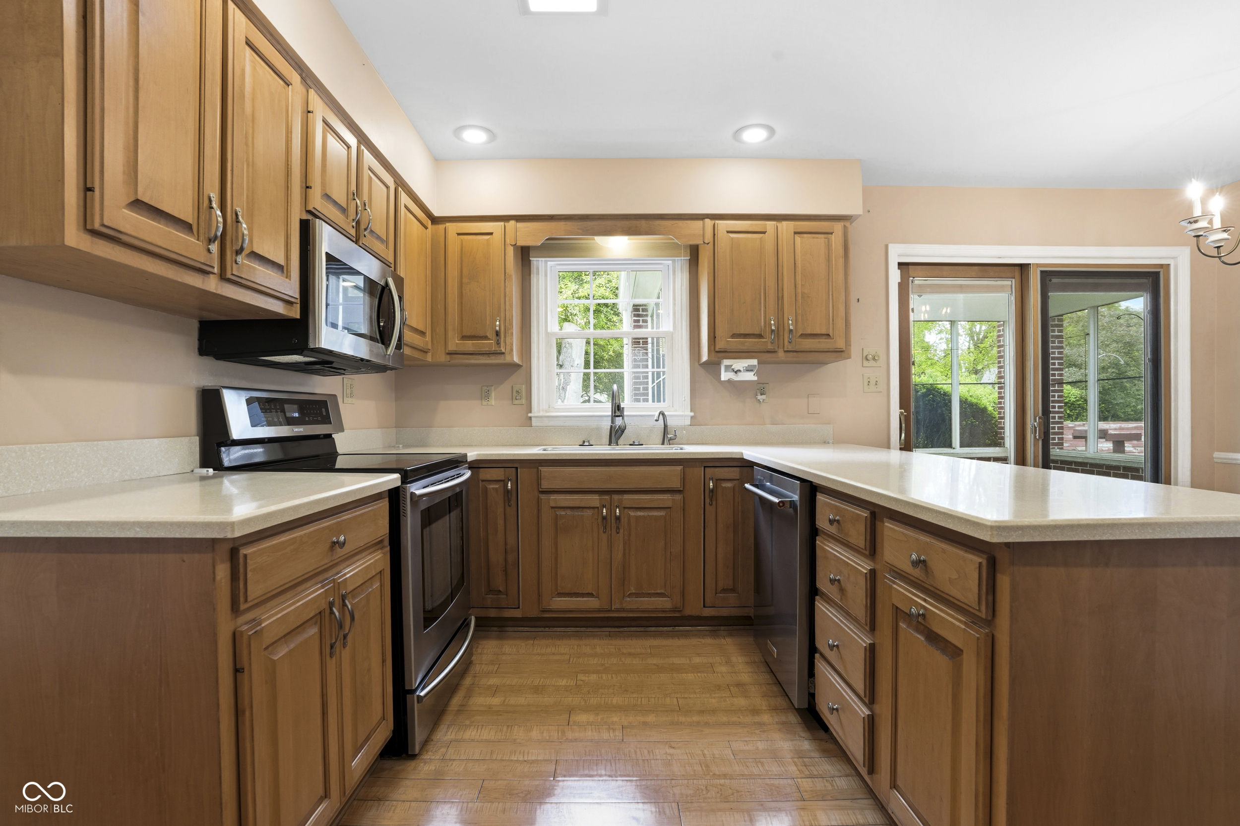 1750 Brewster Road Indianapolis, IN 46260 - Photo 14 of 45 Gallery Image 14