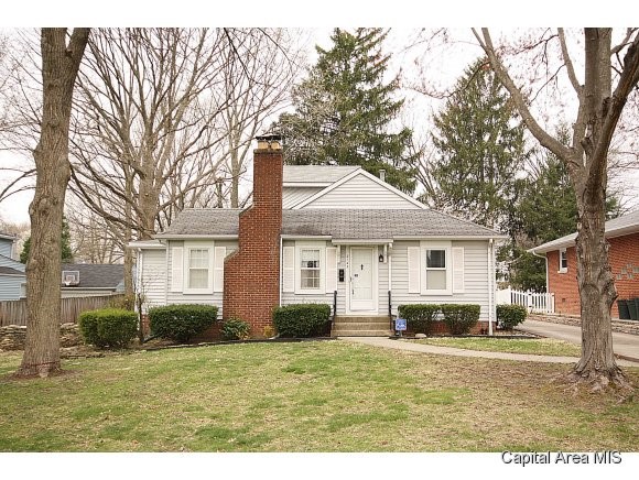2145 Bates Avenue Springfield, IL 62704 - Photo 1 of 16 Gallery Image 1