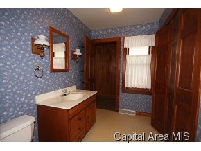 2145 Bates Avenue Springfield, IL 62704 - Photo 15 of 16 Gallery Image 15