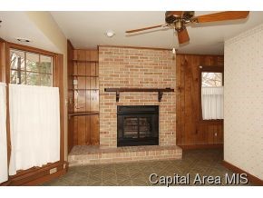 2145 Bates Avenue Springfield, IL 62704 - Photo 9 of 16 Gallery Image 9