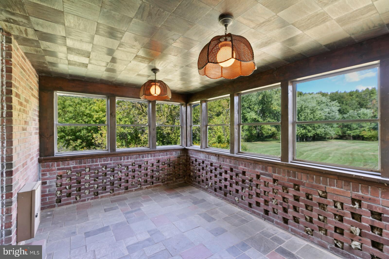 211 Windsor Road Trenton, NJ 08691 - Photo 21 of 50 Gallery Image 21
