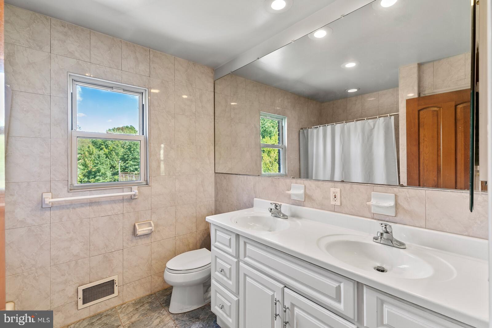 211 Windsor Road Trenton, NJ 08691 - Photo 29 of 50 Gallery Image 29