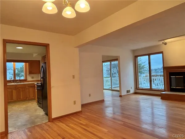 $349,900 | 34 Parkington Circle, Manlius, NY 13057