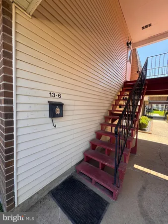 $1,700 | 13-6 Florence Tollgate, Unit 6, Florence, NJ 08518