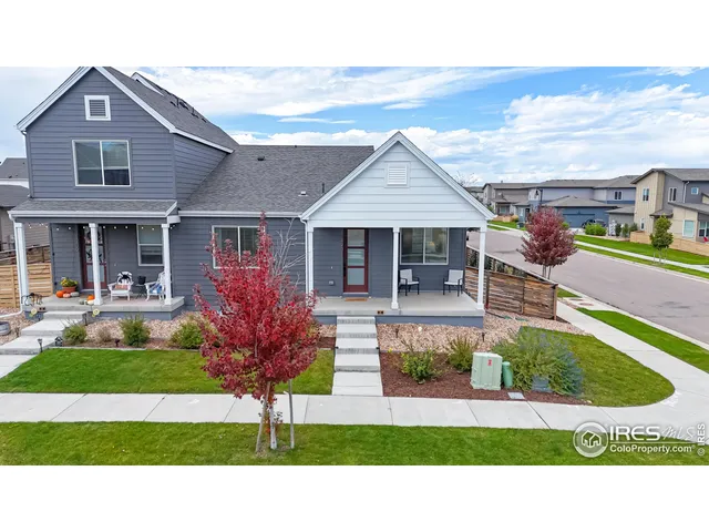 a view front of house with a yard