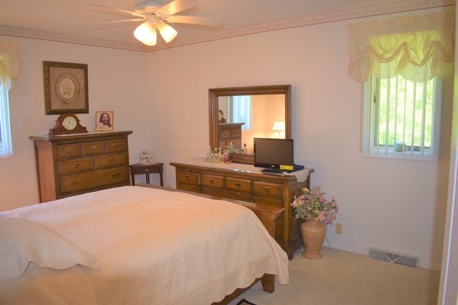 6480 West Fork Road Cincinnati, OH 45247 - Photo 22 of 35