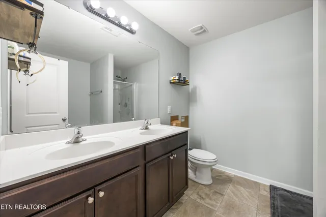 $379,900 | 7128 Lawgiver Circle, Corryton, TN 37721