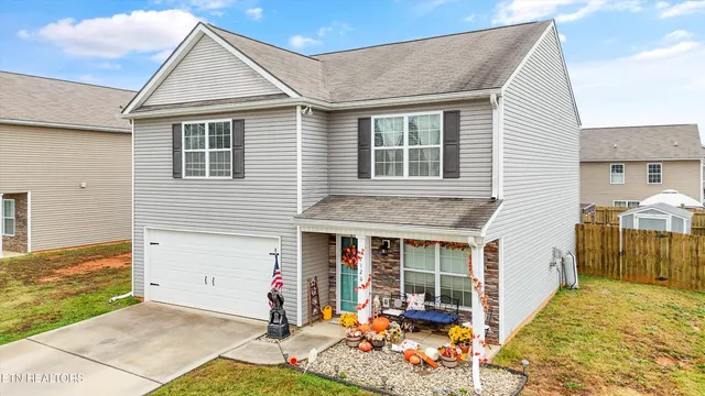 $379,900 | 7128 Lawgiver Circle, Corryton, TN 37721
