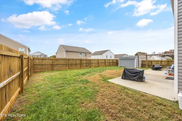 $379,900 | 7128 Lawgiver Circle, Corryton, TN 37721