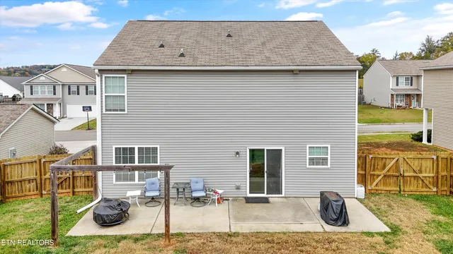 $379,900 | 7128 Lawgiver Circle, Corryton, TN 37721