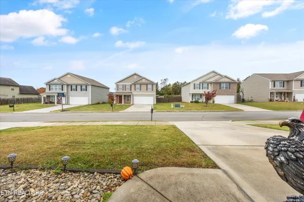 $379,900 | 7128 Lawgiver Circle, Corryton, TN 37721