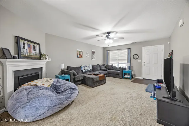 $379,900 | 7128 Lawgiver Circle, Corryton, TN 37721