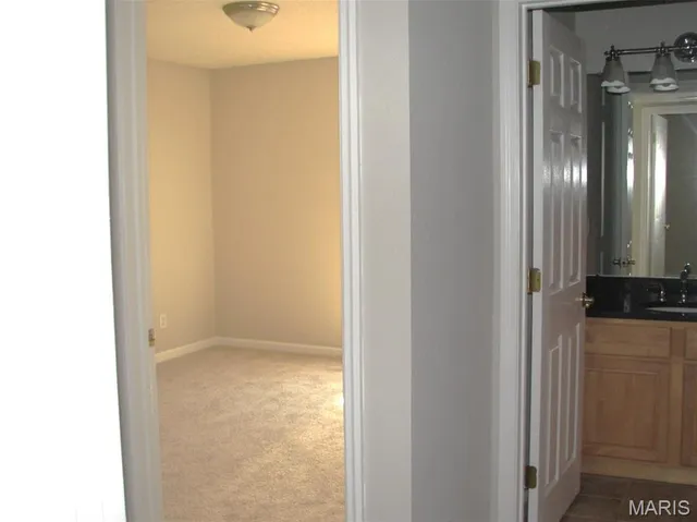 $2,075 | 219 Charmers Court, Kirkwood, MO 63122