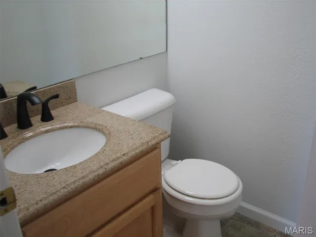 $2,075 | 219 Charmers Court, Kirkwood, MO 63122