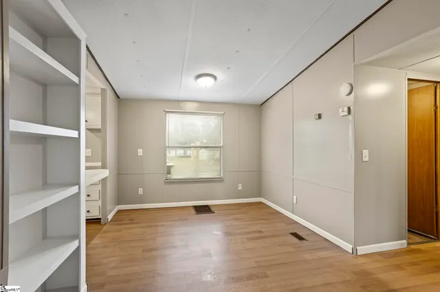 $189,900 | 511 Clear Dawn Drive, Easley, SC 29640