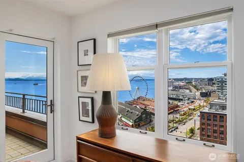$1,395,000 | 1009 Western Avenue, Unit 1203, Seattle, WA 98104
