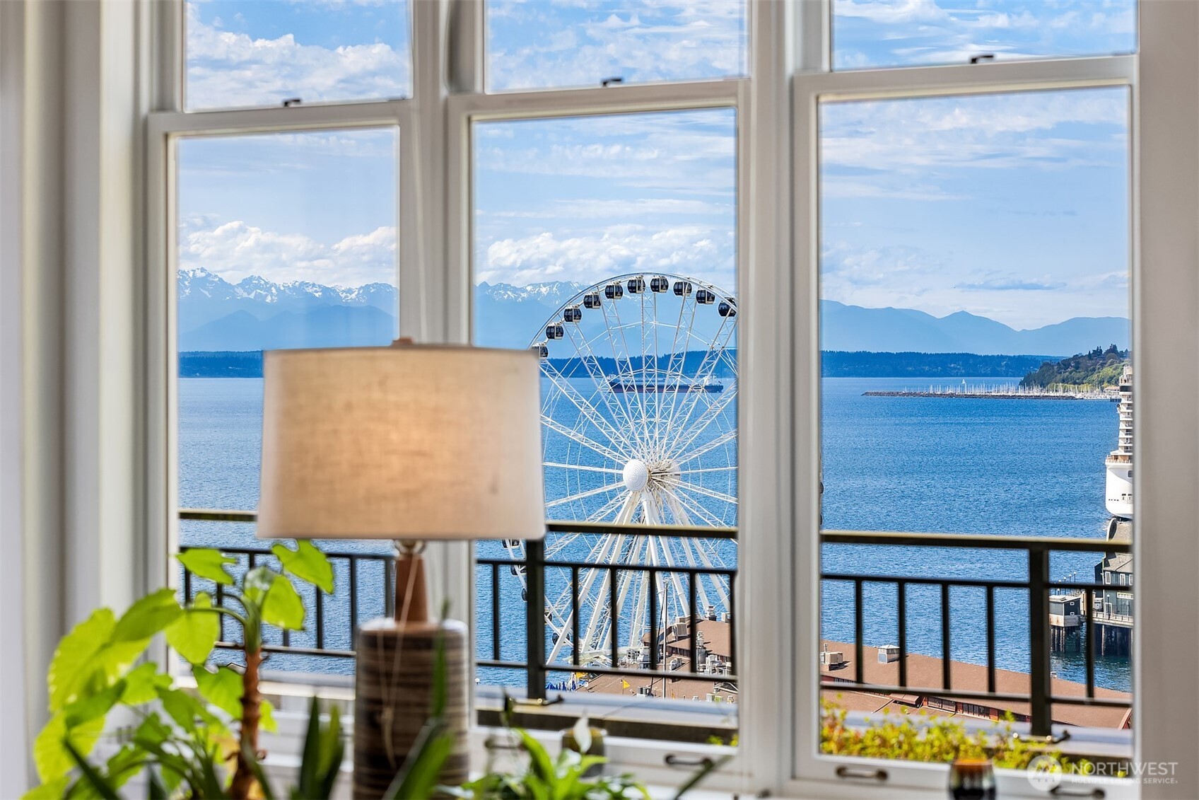 1009 Western Avenue, Unit 1203 Seattle, WA 98104 - Photo 2 of 30