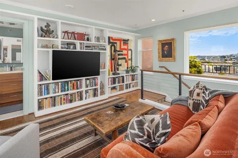 $1,395,000 | 1009 Western Avenue, Unit 1203, Seattle, WA 98104