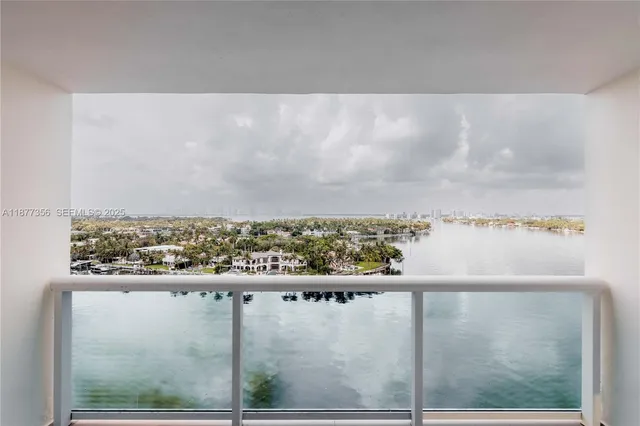 $3,300 | 6770 Indian Creek Drive, Unit 14E, Miami Beach, FL 33141