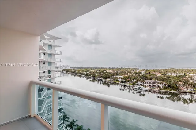 $3,300 | 6770 Indian Creek Drive, Unit 14E, Miami Beach, FL 33141