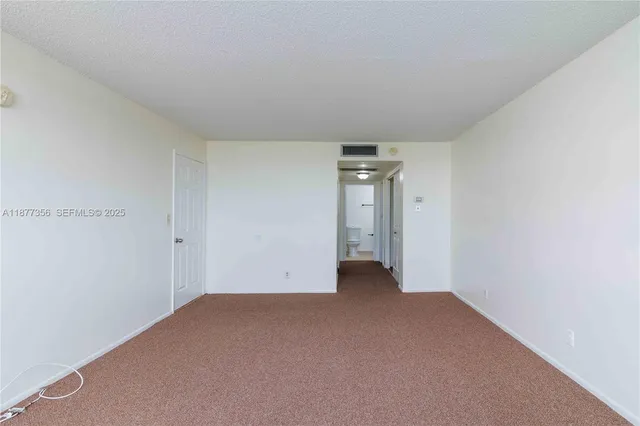 $3,300 | 6770 Indian Creek Drive, Unit 14E, Miami Beach, FL 33141