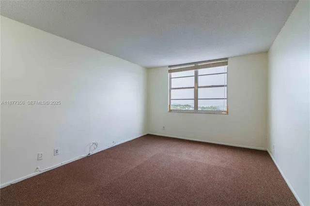 $3,300 | 6770 Indian Creek Drive, Unit 14E, Miami Beach, FL 33141