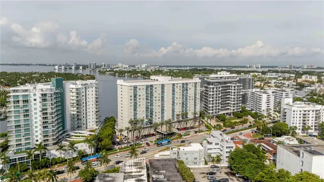 $3,300 | 6770 Indian Creek Drive, Unit 14E, Miami Beach, FL 33141