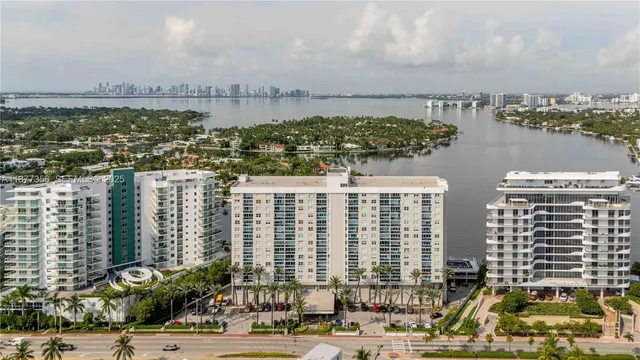 $3,300 | 6770 Indian Creek Drive, Unit 14E, Miami Beach, FL 33141
