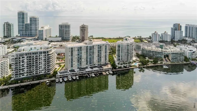 $3,300 | 6770 Indian Creek Drive, Unit 14E, Miami Beach, FL 33141