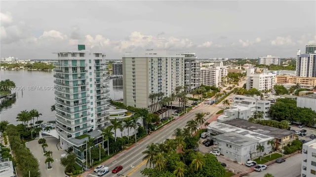 $3,000 | 6770 Indian Creek Drive, Unit 14E, Miami Beach, FL 33141