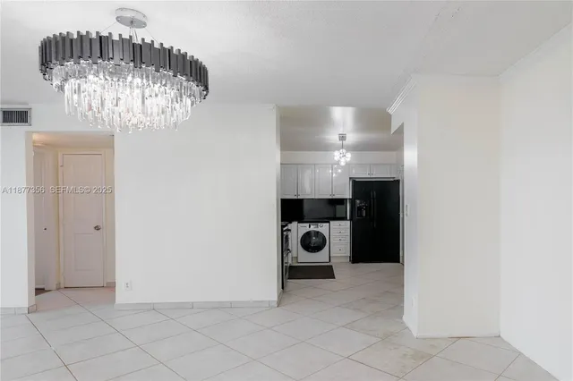 $3,300 | 6770 Indian Creek Drive, Unit 14E, Miami Beach, FL 33141