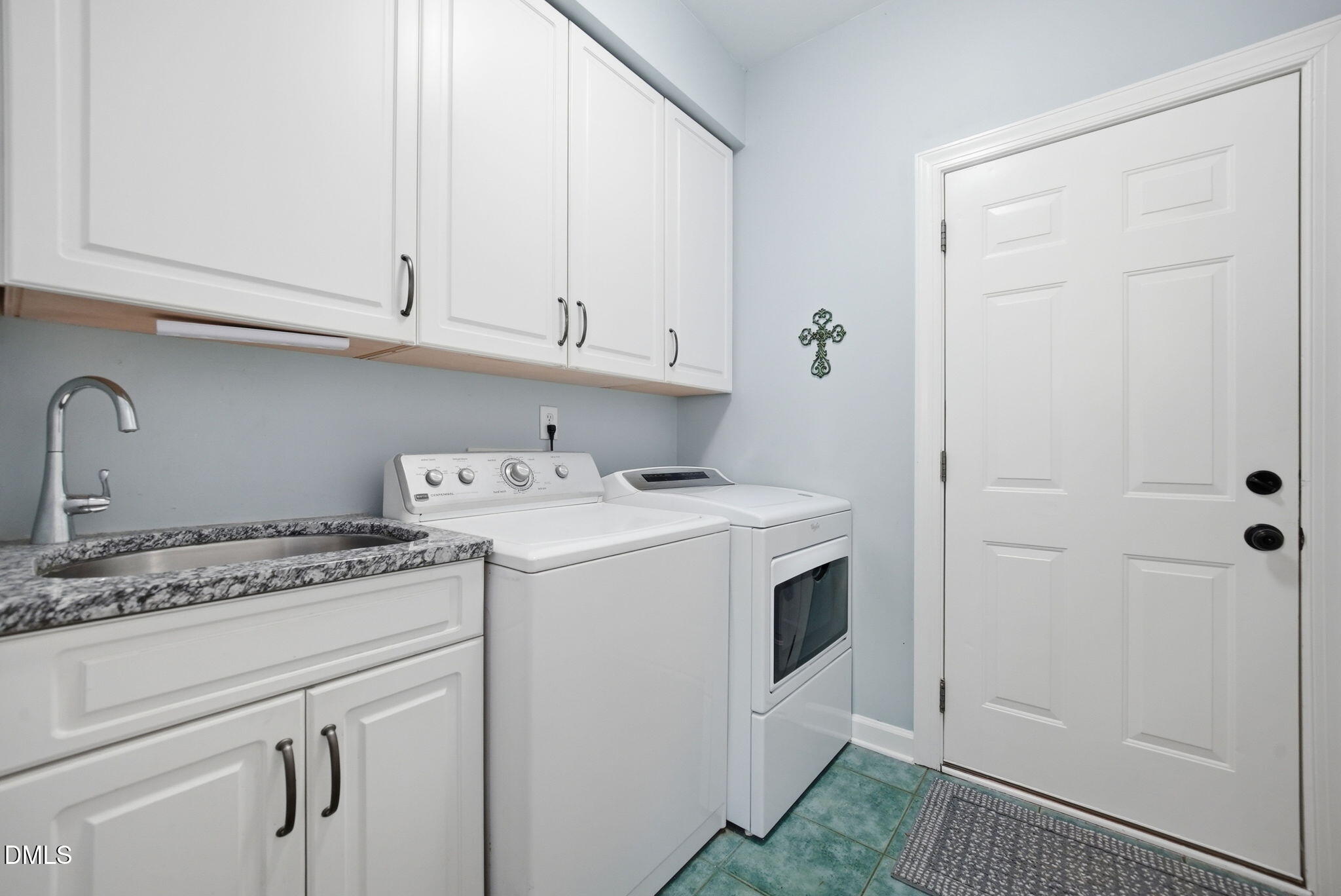5805 Valley Mist Court Raleigh, NC 27613 - Photo 33 of 80 laundry