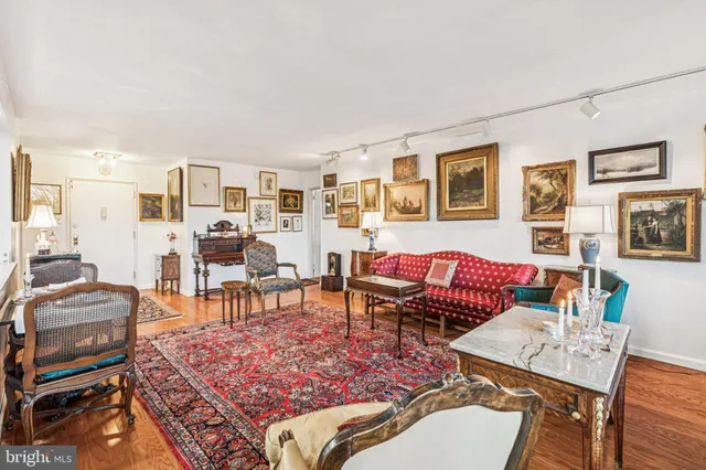 $569,900 | 2401 Pennsylvania Avenue, Unit 3B21, Philadelphia, PA 19130