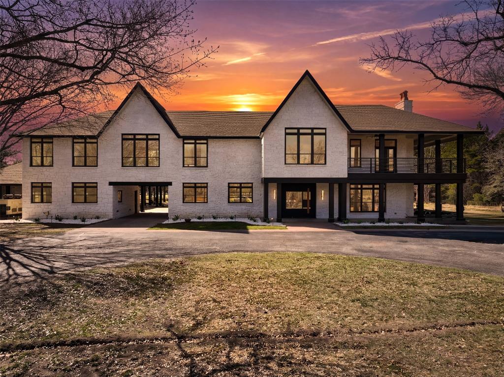 1000 West Wintergreen Road DeSoto, TX 75115 - Photo 36 of 40 a front view of a house with yard