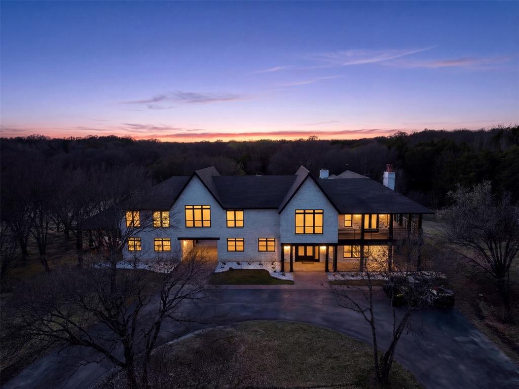 1000 West Wintergreen Road DeSoto, TX 75115 - Photo 37 of 40 a view of a big house with a big yard